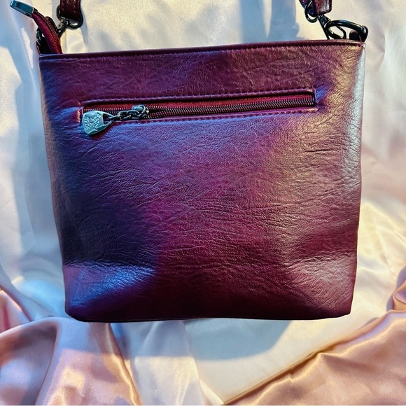Burgundy Vegan Leather Crossbody Purse – Multi-Compartment Shoulder Bag NWOT - Picture 4 of 11
